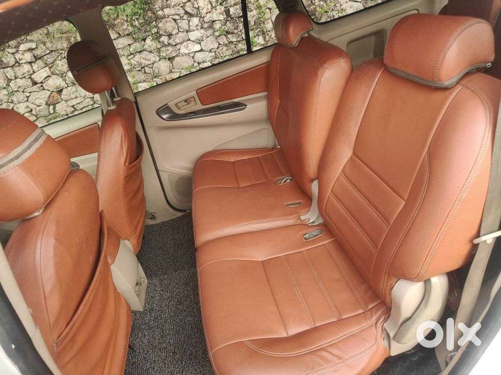 Toyota Innova 2.5 G (diesel) 8 Seater, 2006, Diesel