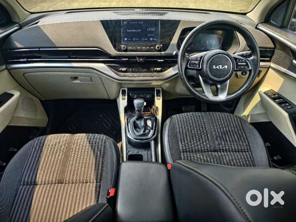 Kia Carens 1.4 Prestige 7 Str, 2022, Petrol