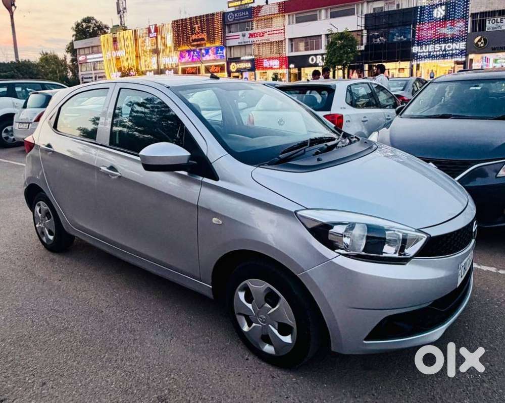 Tata Tiago 1.2 Revotron Xt (o), 2017, Petrol