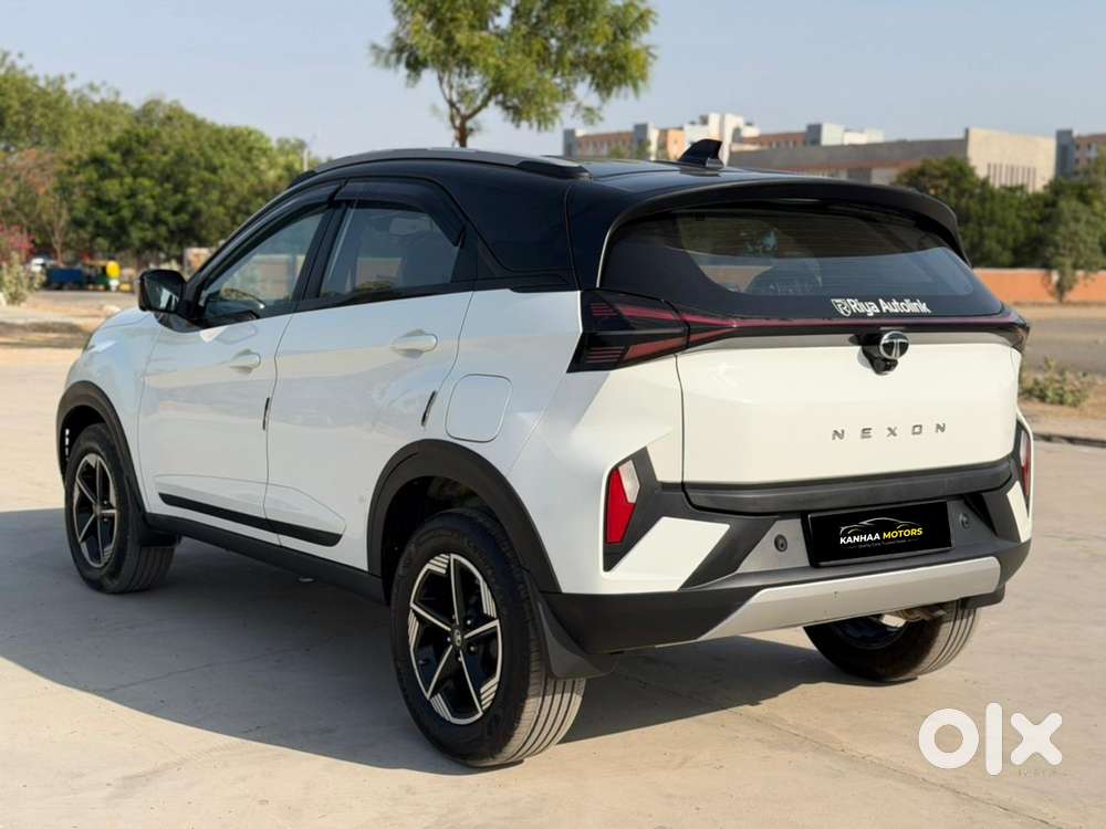Tata Nexon Creative Plus 1.2 Revotron Petrol 7dca, 2025, Petrol