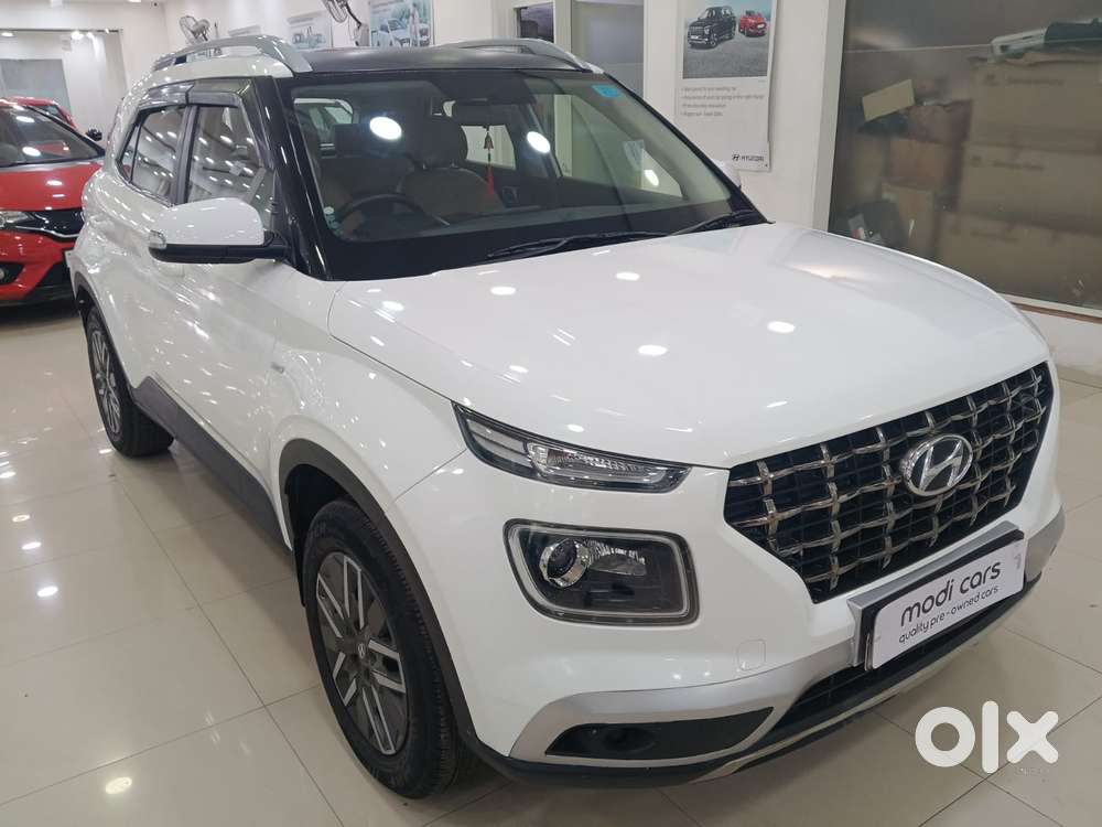 Hyundai Venue 1.0 Sx Turbo Imt Dual Tone Sport, 2021, Petrol