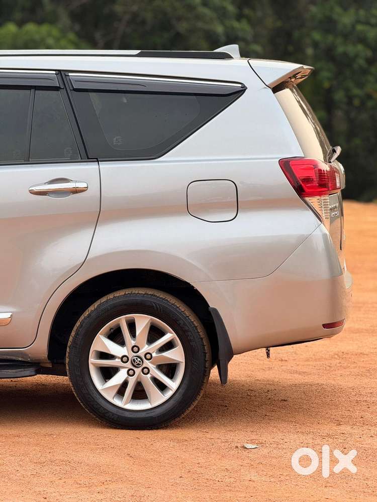 Toyota Innova Crysta [2020-ongoing] 2.4 Gx At 7 Str, 2017, Diesel