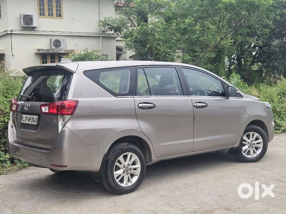 Toyota Innova Crysta 2017