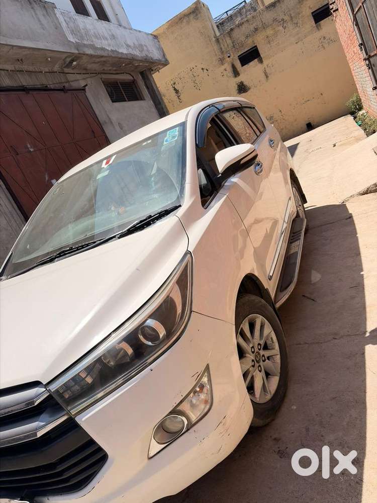 Toyota Innova Crysta 2016 Diesel Well Maintained
