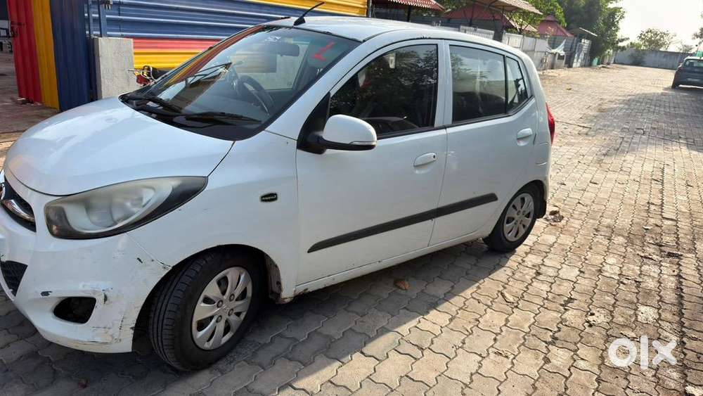 Hyundai Petrol Car 2011 Model