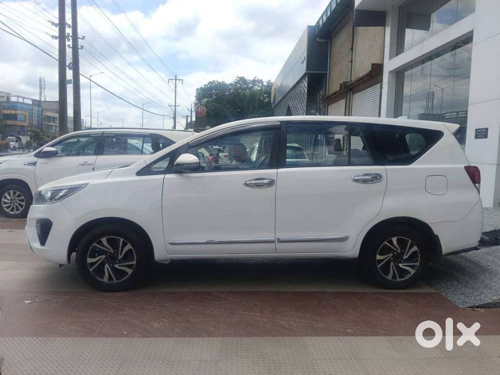 Toyota Innova Crysta 2.4 G Mt, 2022, Diesel