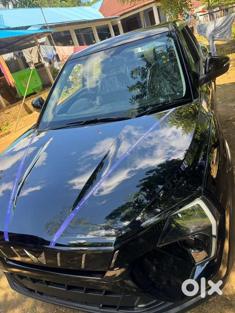 Mahindra Xuv 3xo 6 Petrol 6500 Km Driven