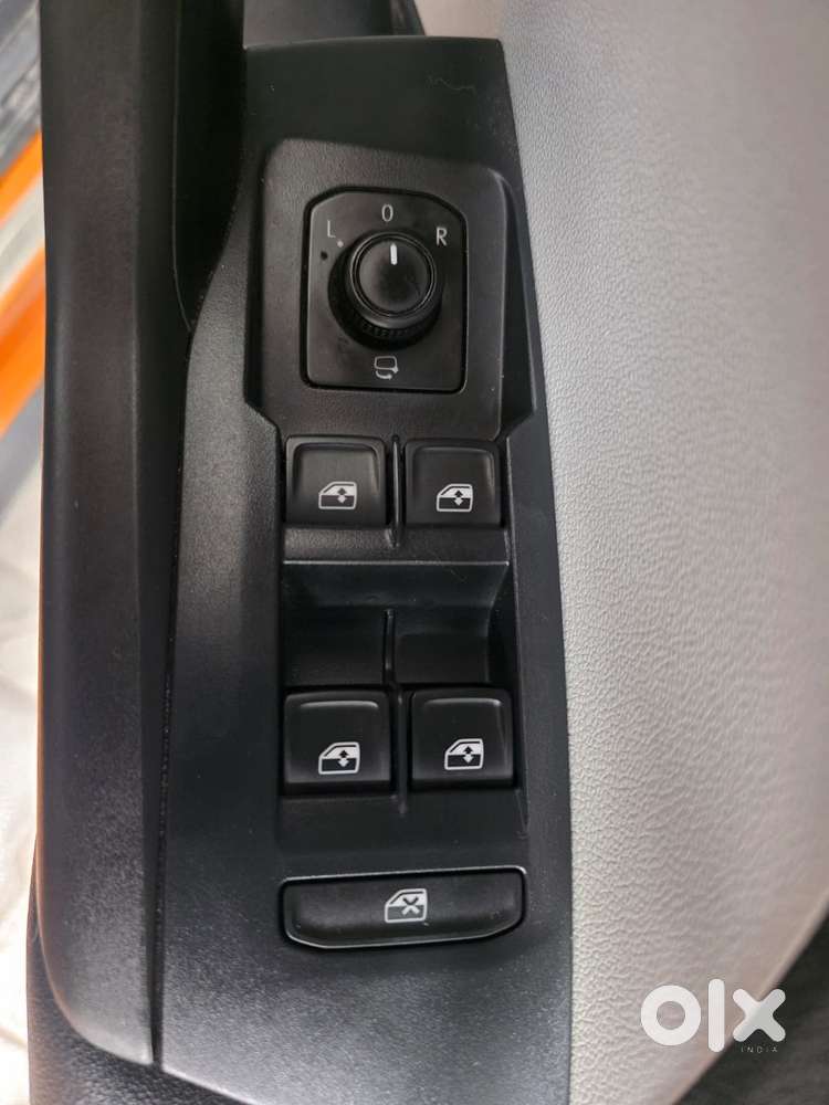 Skoda Kushaq 1.0 Tsi Style At, 2021, Petrol