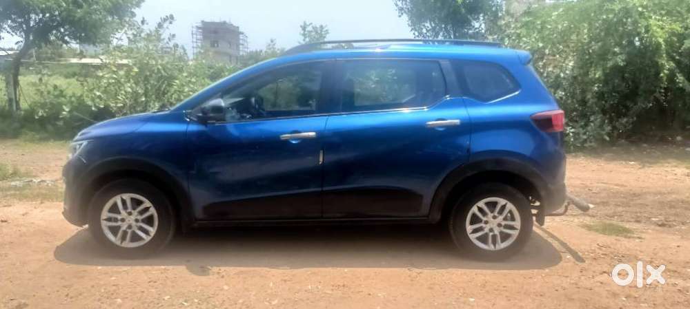 Renault Triber Rxt, 2022, Petrol