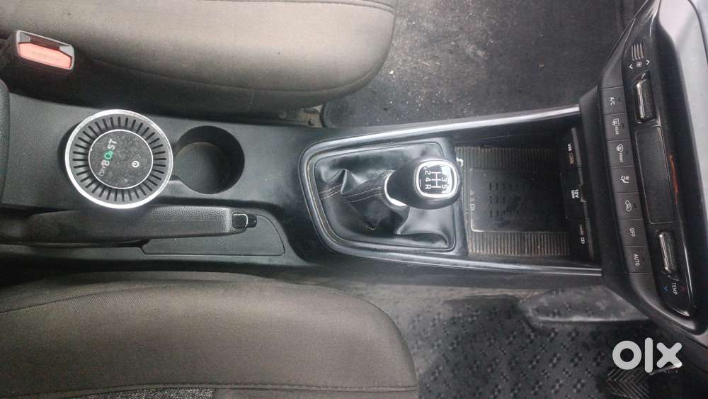 Hyundai New I20 1.2 Asta (o) Mt, 2022, Petrol