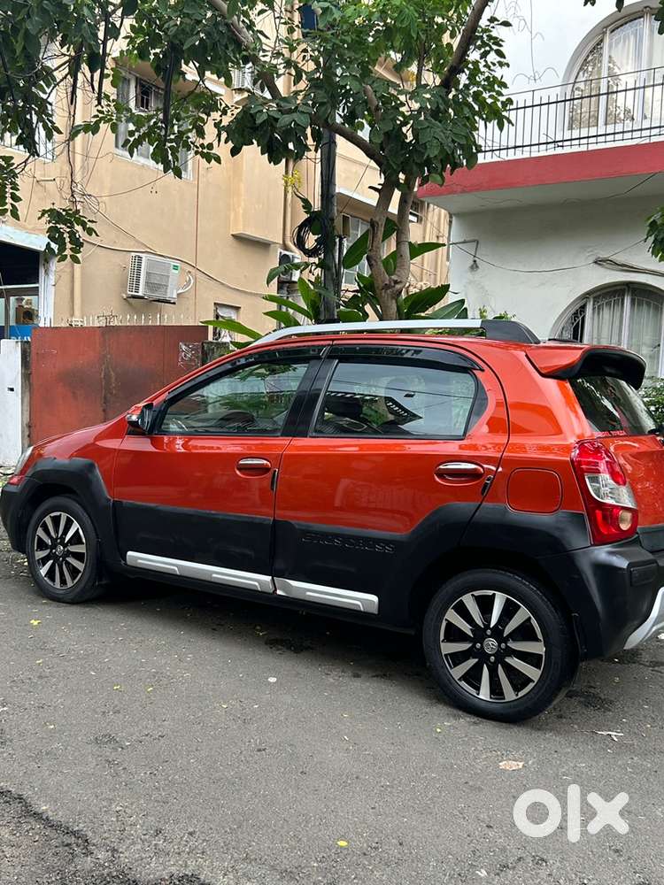 Toyota Etios Cross 2015