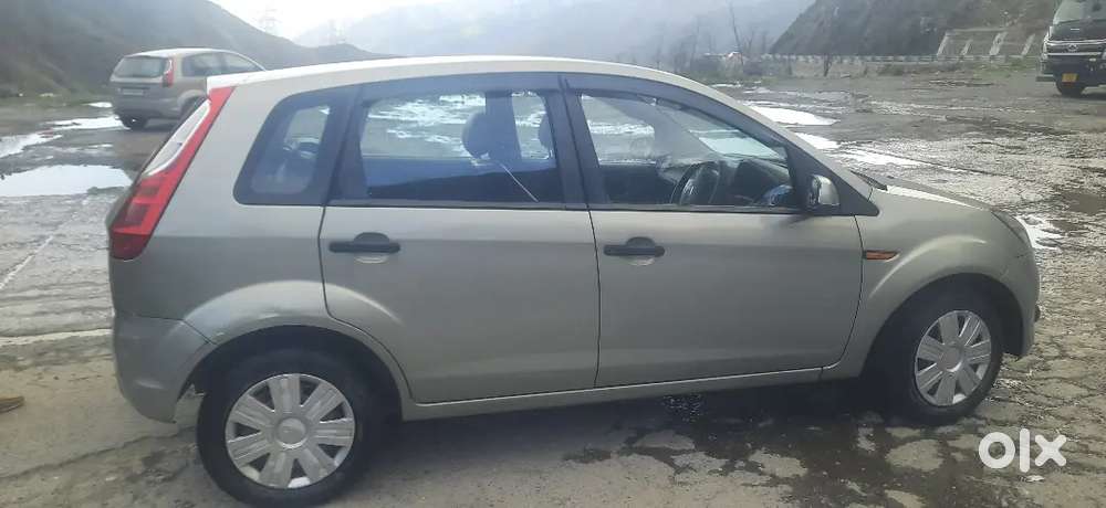 Ford Figo 2012 Petrol 82000 Km Driven