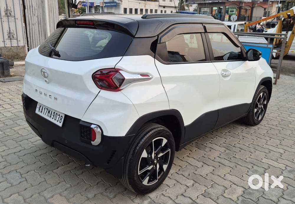 Tata Punch 1.2 Revotron Creative Dual Tone, 2022, Petrol