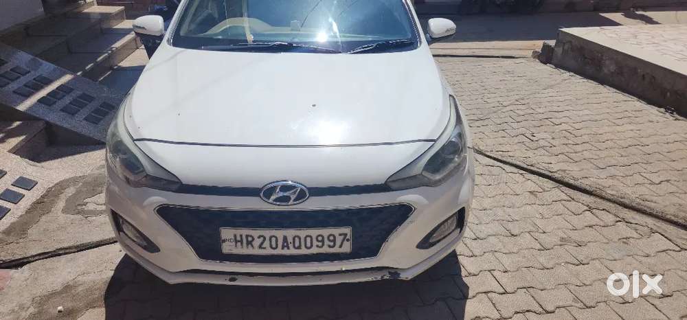 I 20 (o) Car Condition Ok Push Button Start Wireless Charger