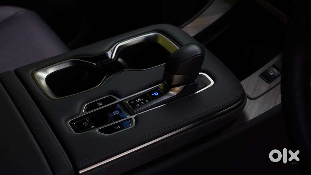 Lexus Lm 350h 4 Str Ultra Luxury, 2024, Petrol