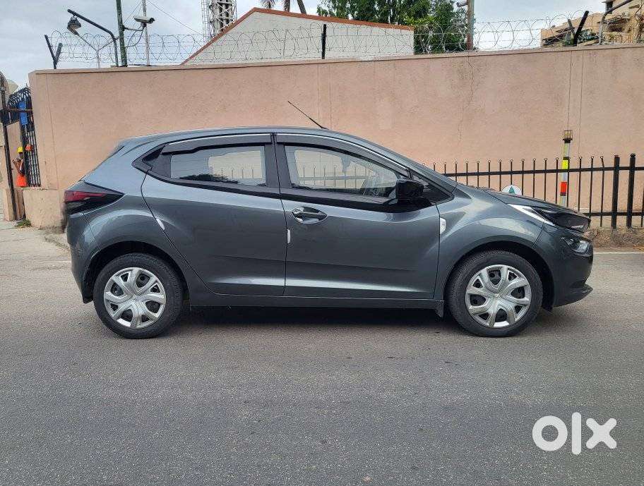Tata Altroz 1.2 Xt, 2022, Petrol