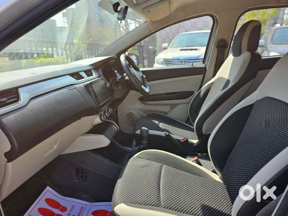 Renault Triber Rxz, 2022, Petrol