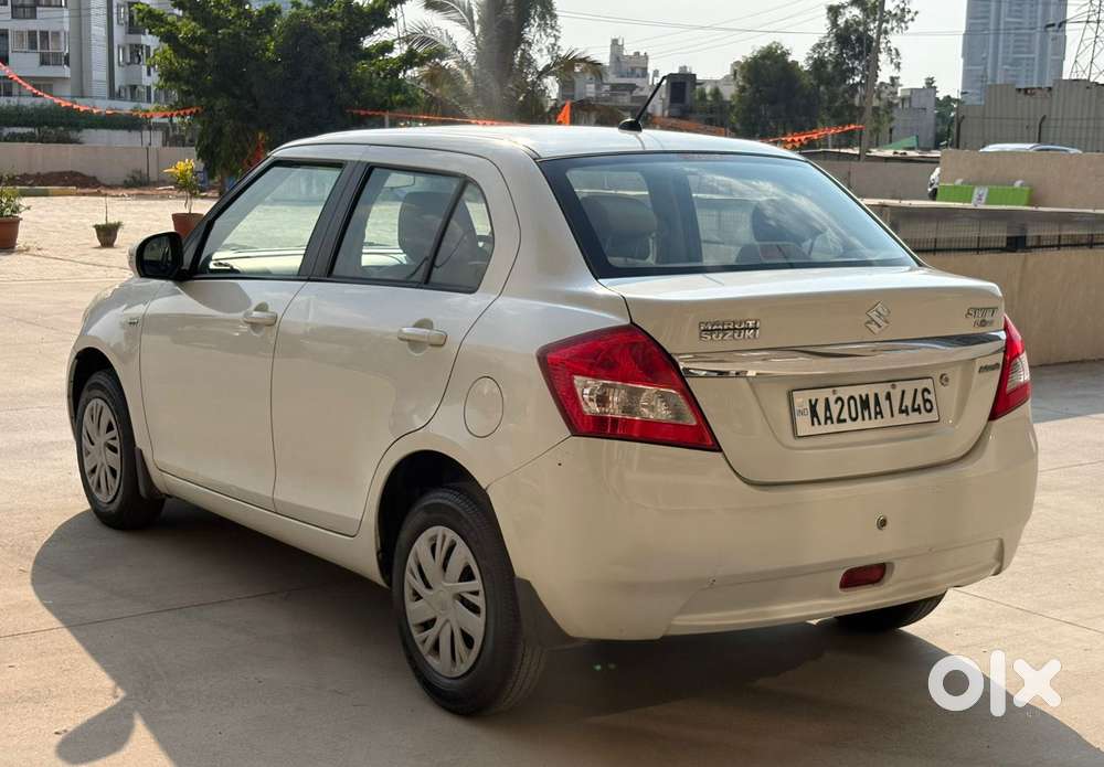 Maruti Suzuki Dzire 1.2 Vxi Amt, 2015, Petrol