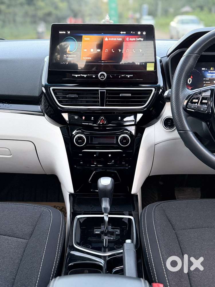 Mahindra Xuv 3xo Ax5 1.5 Diesel Autoshift Plus, 2025, Diesel