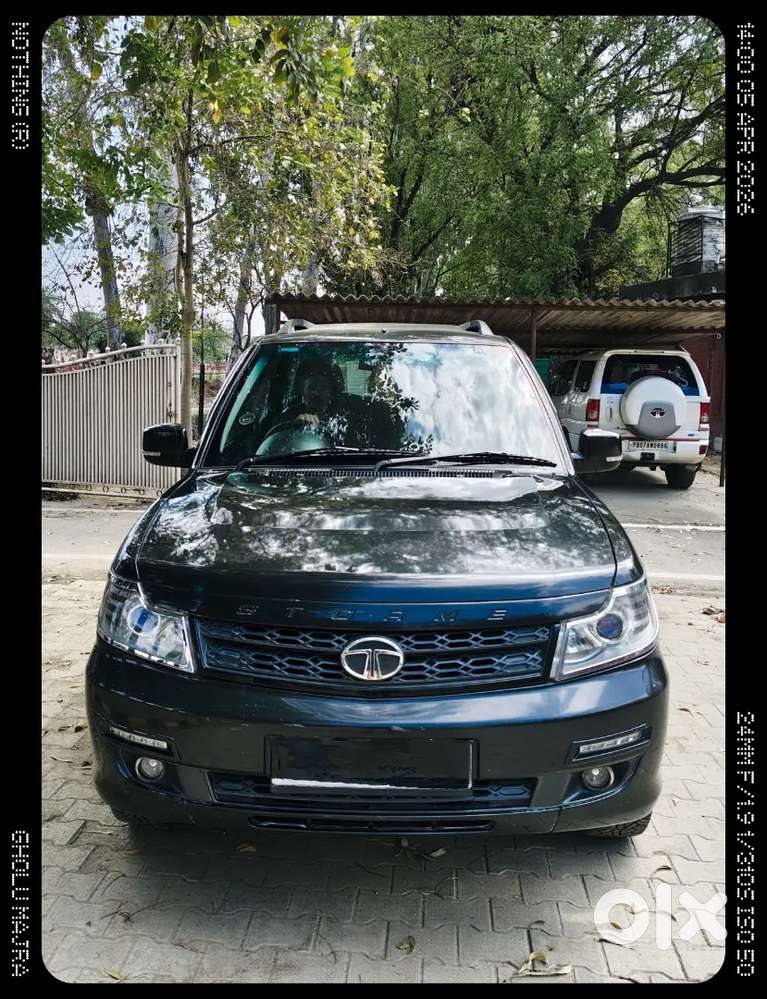 Tata Safari Storme 2015