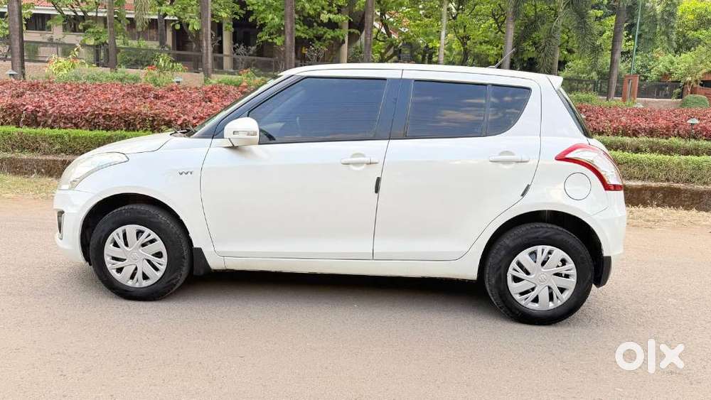 Maruti Suzuki Swift Vxi + Manual, 2015, Petrol