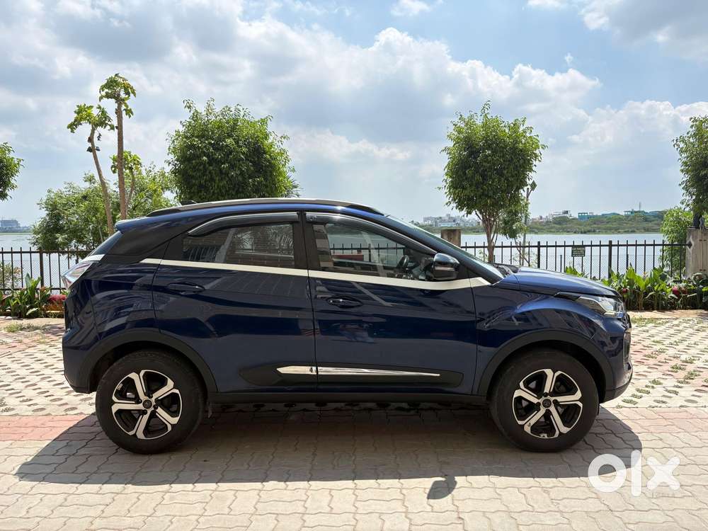 Tata Nexon 1.2 Revotron Xza Plus, 2023, Petrol