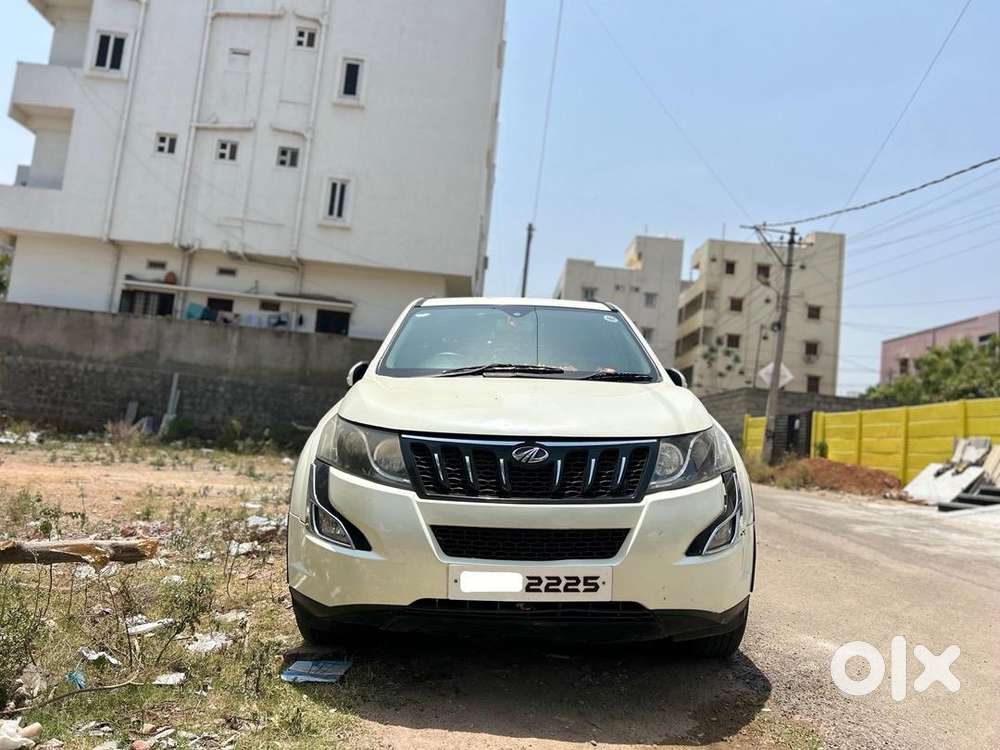 Mahindra Xuv500 2017 Diesel 93000 Km Driven