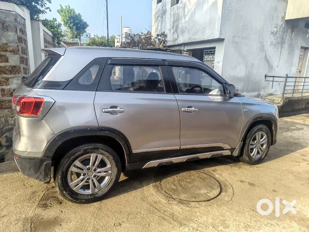 Maruti Suzuki Brezza Diesel Automatic 2017 Urgent Sell