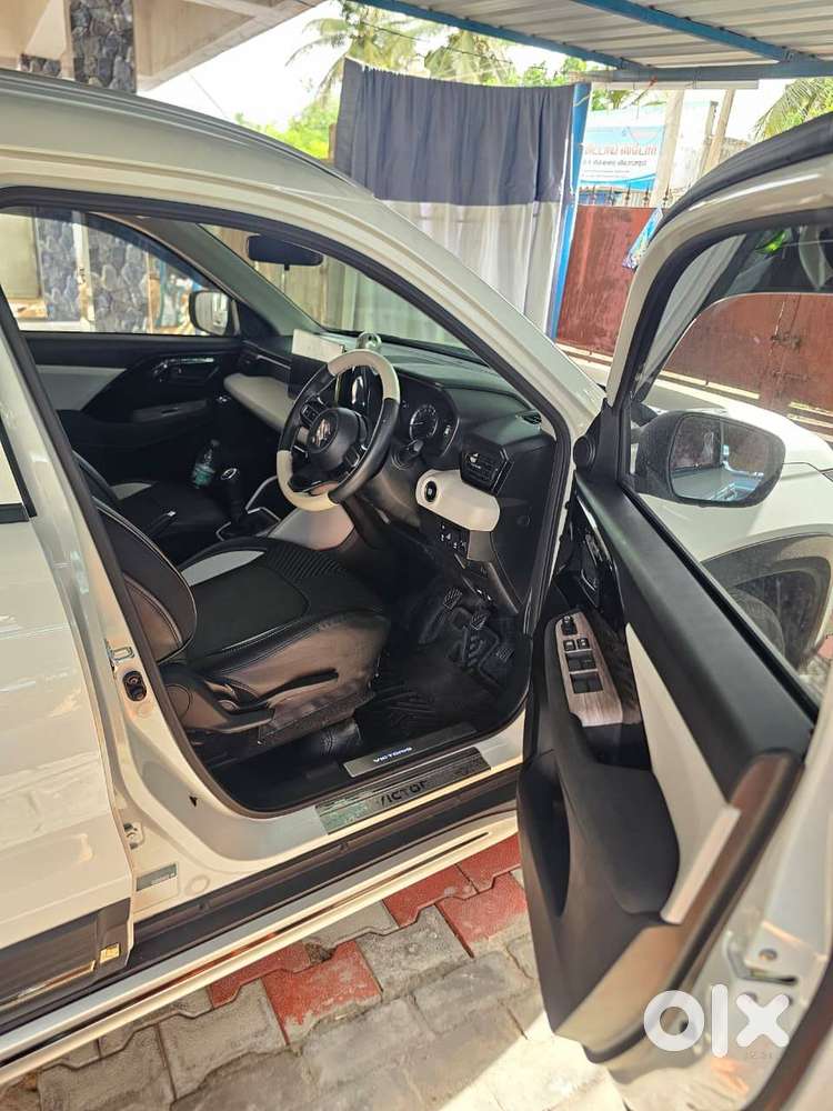 Maruti Suzuki Victoris 2026 Brand New, 1 Month Old