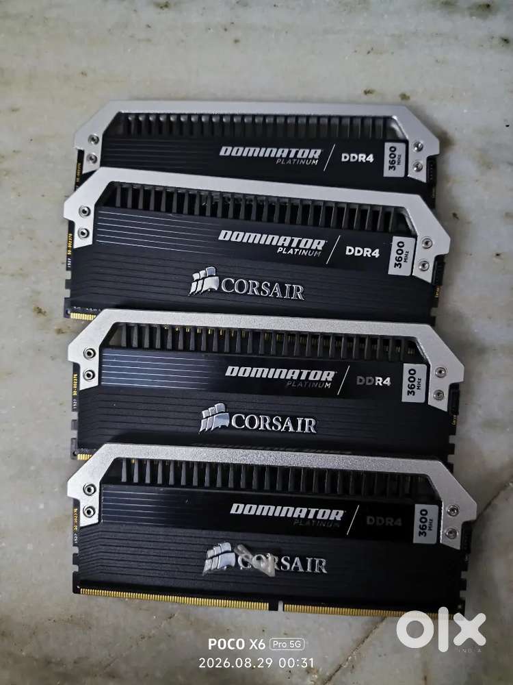 Ram corsair ram 4*4 with cooling fan