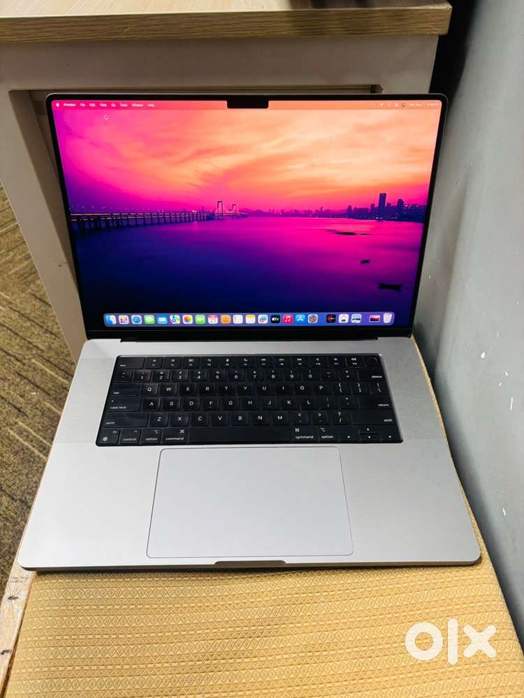 Apple MacBook pro m1 max A2485 64/1TB 16inch 10core cpu 32core gpu