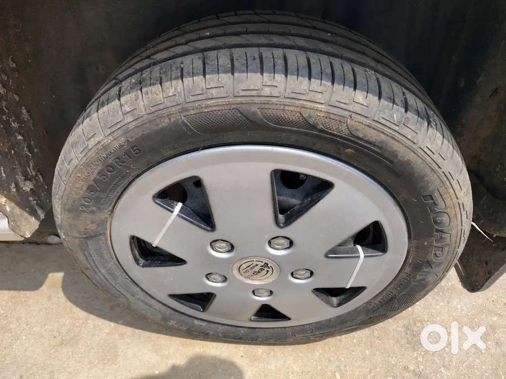 Good condition 80% tyre no singles scratch