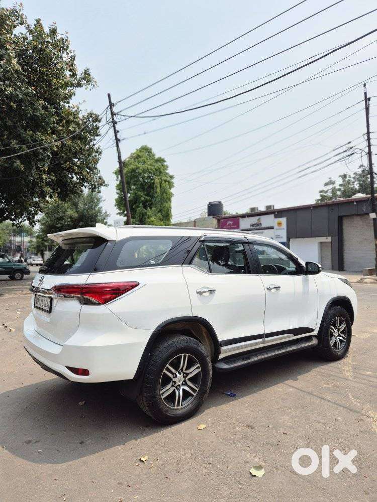 Toyota Fortuner Legender, 2023, Diesel