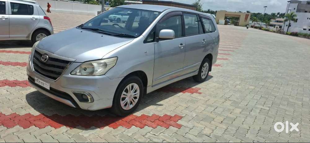 Toyota Innova 2.5 2015 Variant Z5g - Family Owned