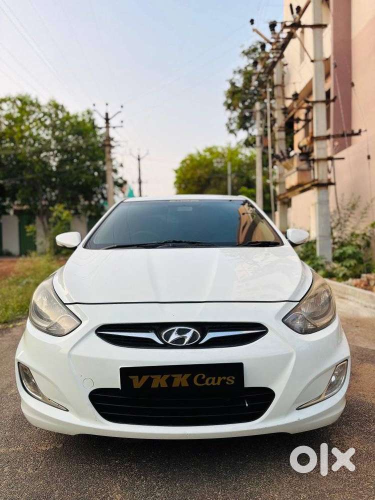 Hyundai Verna, 2011
