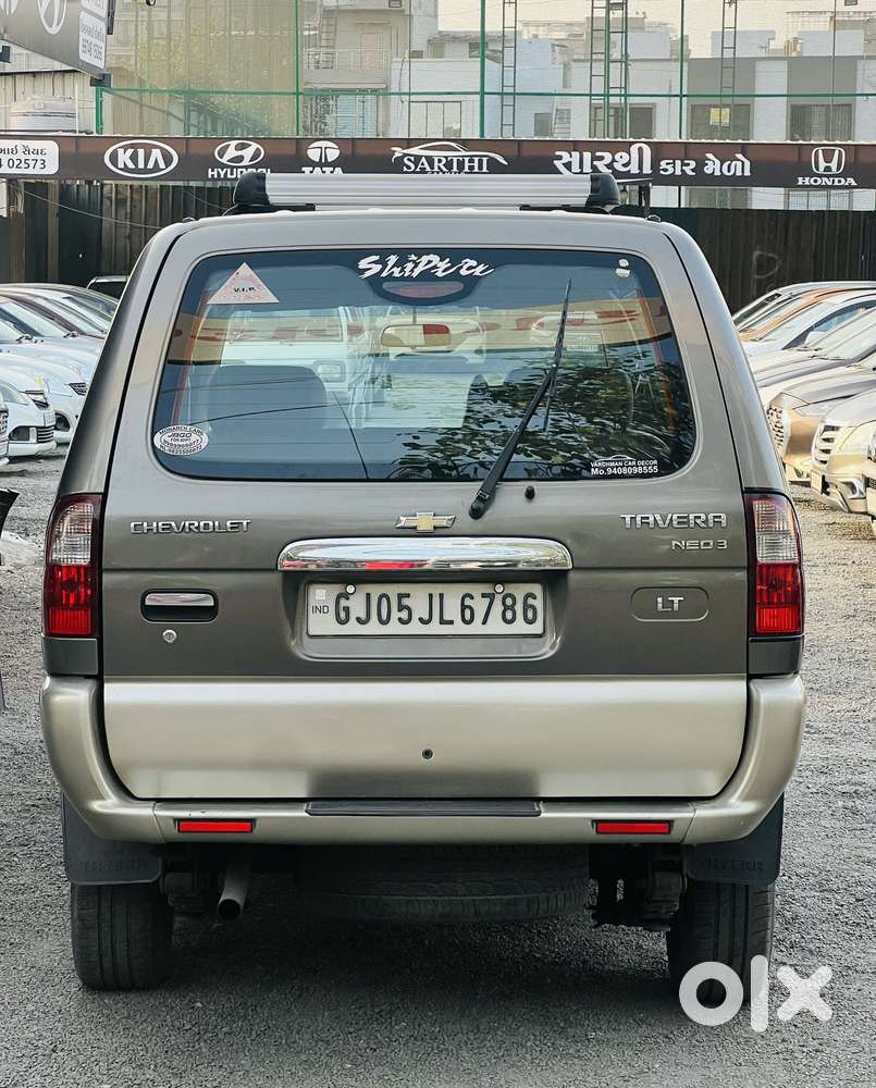 Chevrolet Tavera Lt 10 Seater Bsiii, 2015, Diesel