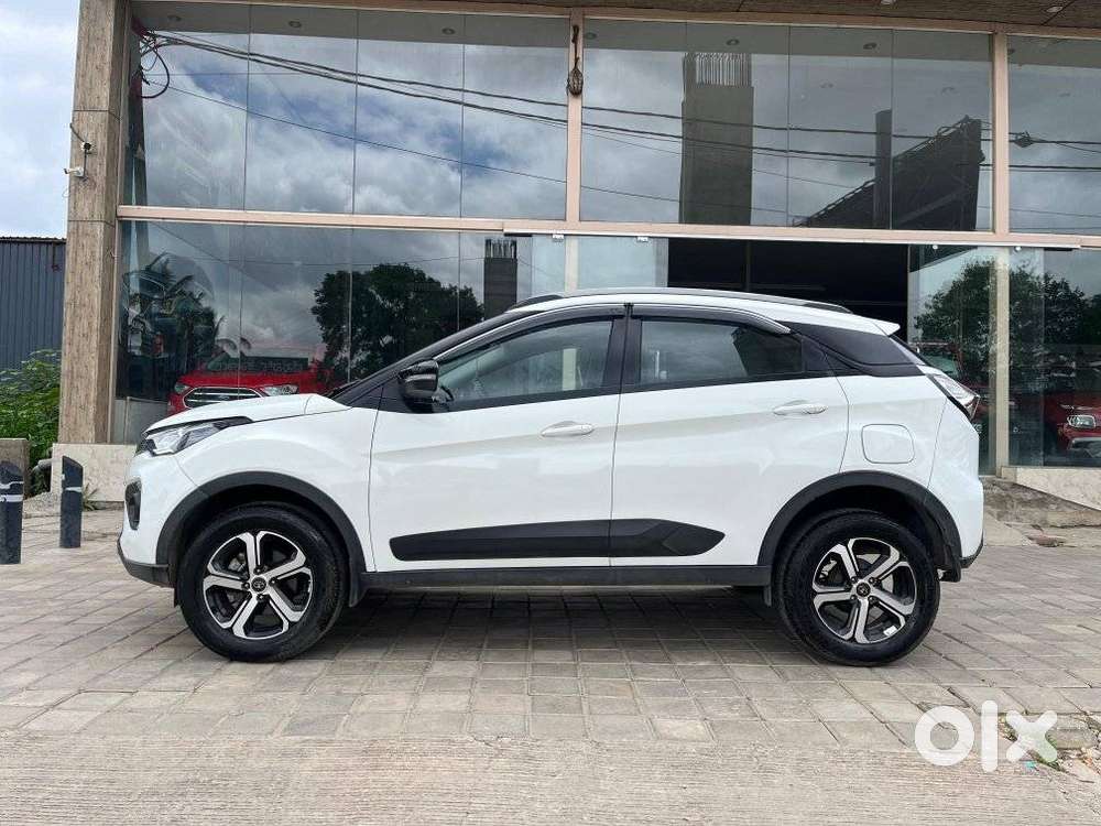 Tata Nexon 1.2 Revotron Xza Plus, 2023, Petrol