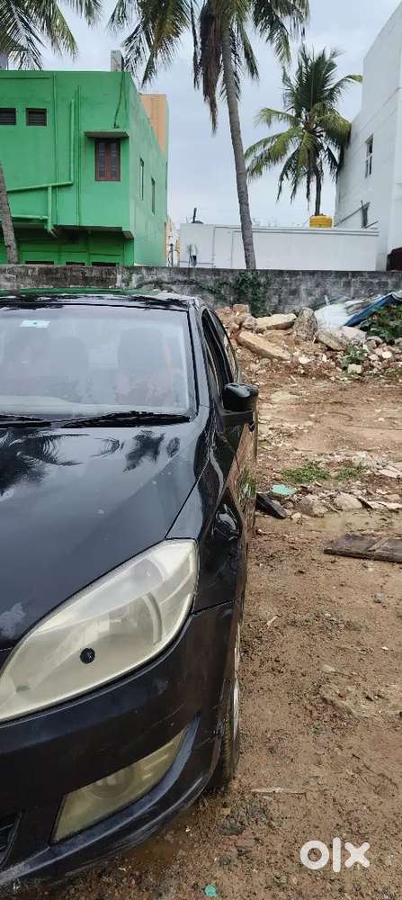 Skoda Rapid Ambition 1.5 Tdi | 2012 | 2nd Owner | Diesel | ₹2.10 La
