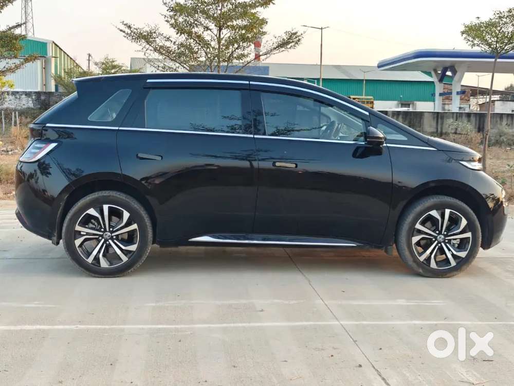 Mg Windsor Ev Essence Pro 52.9kw (2025) Electric 25,000km Driven