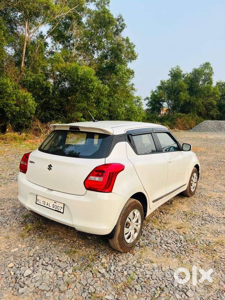 Maruti Suzuki Swift Vxi + Manual, 2018, Petrol