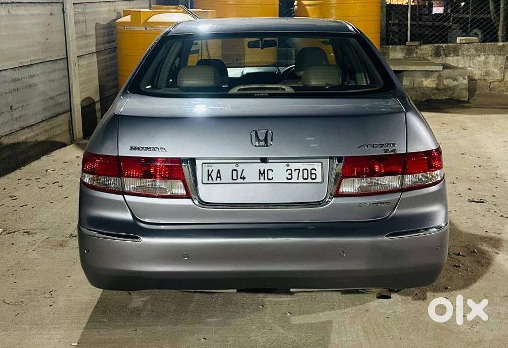 Honda Accord 2.4 Manual, 2004, Petrol
