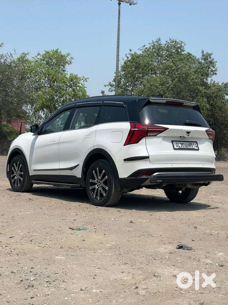 Mahindra Xuv700 Ax 5 Petrol Mt 7 Str (e), 2022, Petrol