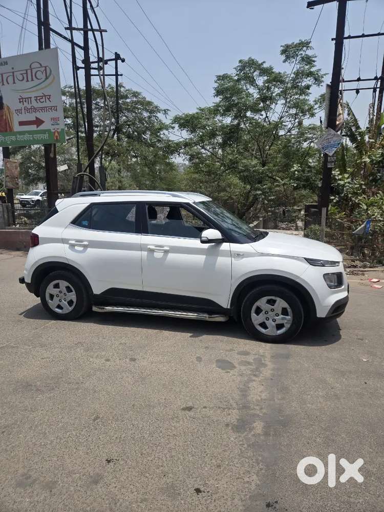 Hyundai Venue 2019 Cng & Hybrids 65000 Km Driven
