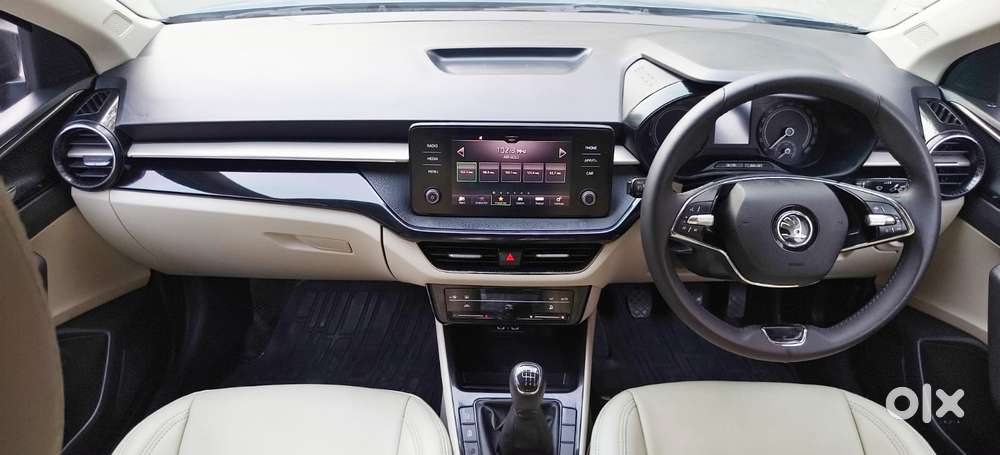 Skoda Slavia Ambition 1.0l Tsi Mt, 2023, Petrol