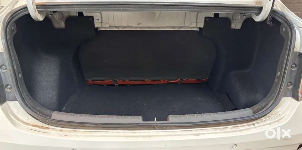 Hyundai Aura 2021 Petrol 42866 Km Driven