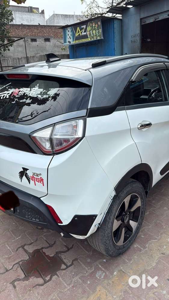 Tata Nexon Xz+ Tope Model Dual Tone Manual