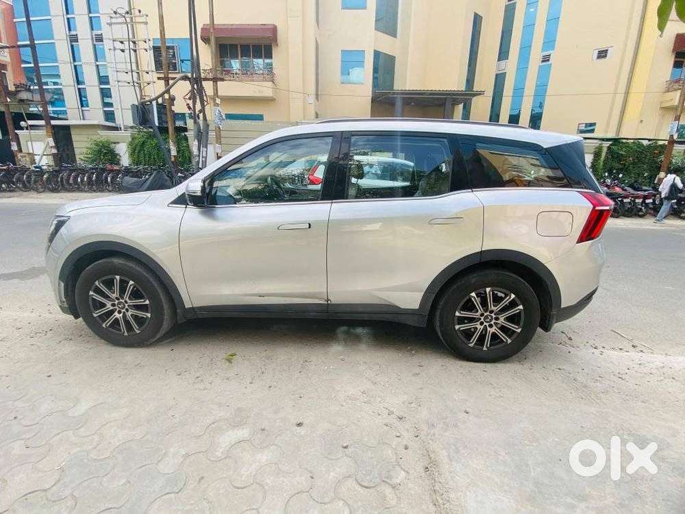 Mahindra Xuv700 2.0 Ax 7 Petrol At Str, 2023, Petrol