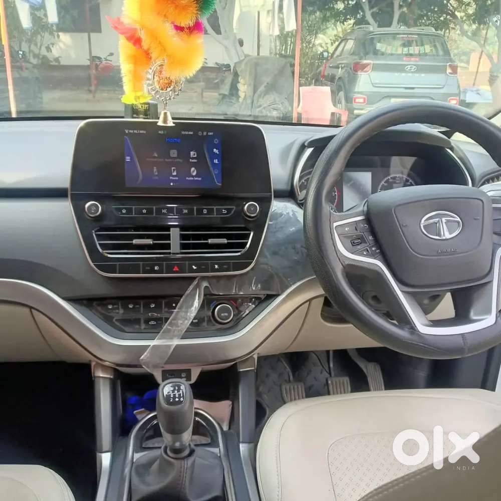 Tata Safari Dec Last Top Model Paranamic Sunroof