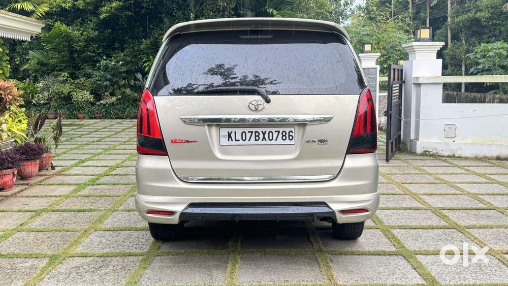 Toyota Innova 2.5 V 7 Str, 2013, Diesel