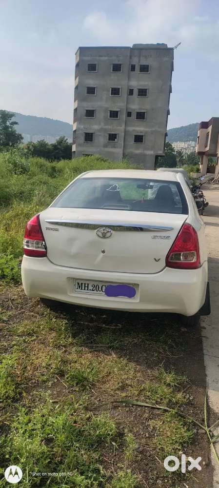 Toyota Etios 1.5 V 2011